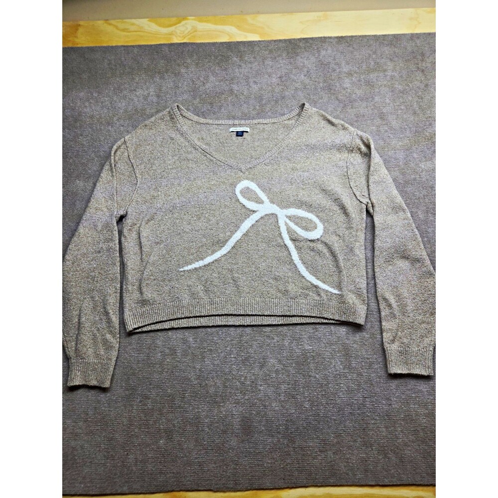 American Eagle Women's Beige Knit V-Neck Cropped Graphic Pullover Sweater M